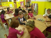 Výtvarná dílna p.Junová - dárek pro maminku